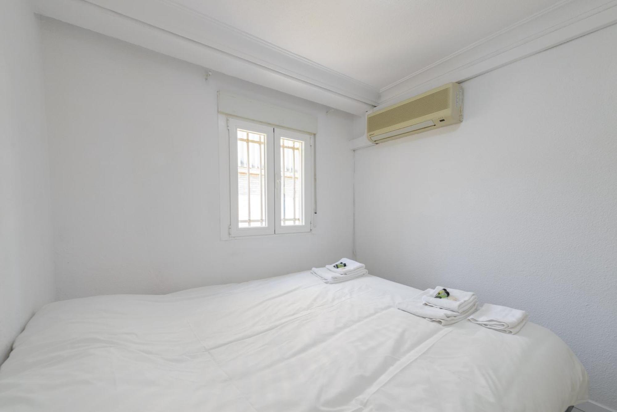 Sabadell Calle, Casa Familiar De 3 Dormitorios Con Terraza Junto Metro Fuencarral Мадрид Экстерьер фото