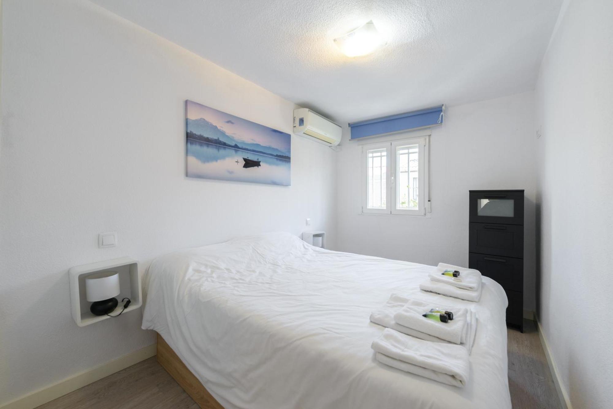 Sabadell Calle, Casa Familiar De 3 Dormitorios Con Terraza Junto Metro Fuencarral Мадрид Экстерьер фото